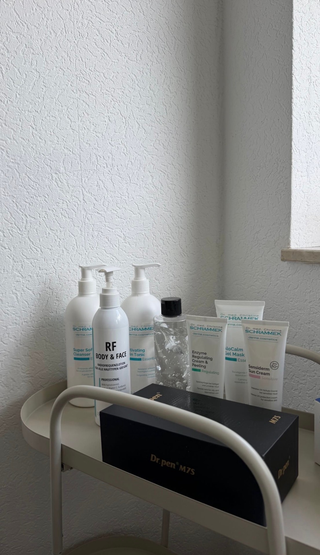 Skincare Produkte im Studio